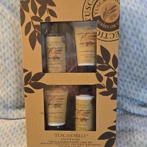 Tuscan Hills Vanilla Almond Body Wash Set